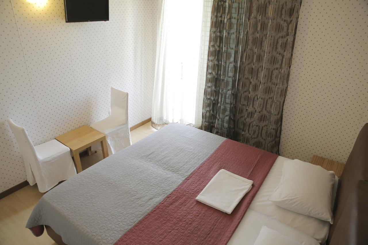 Hotel Anesi Atina Dış mekan fotoğraf